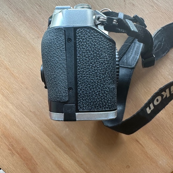 Nikon DF Body Only - Picture 3 of 6